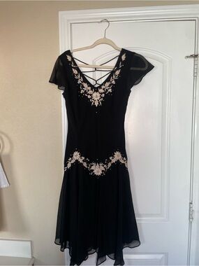 Y2K S.L Fashions petite Black Embroidered V-Neck Cocktail Dress